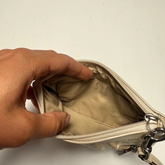 Coach Signature Pleated Wristlet – Cream, Excellent Condition - Picture 6 of 8